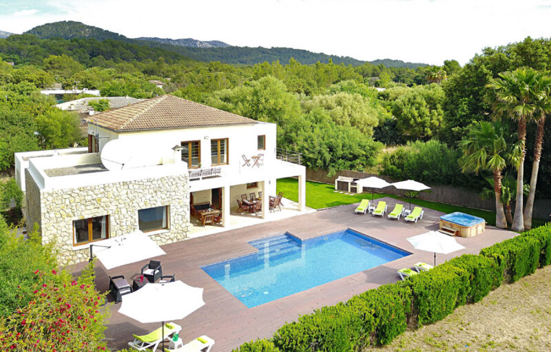 Subach Garden Holiday Villa in Pollensa, Mallorca