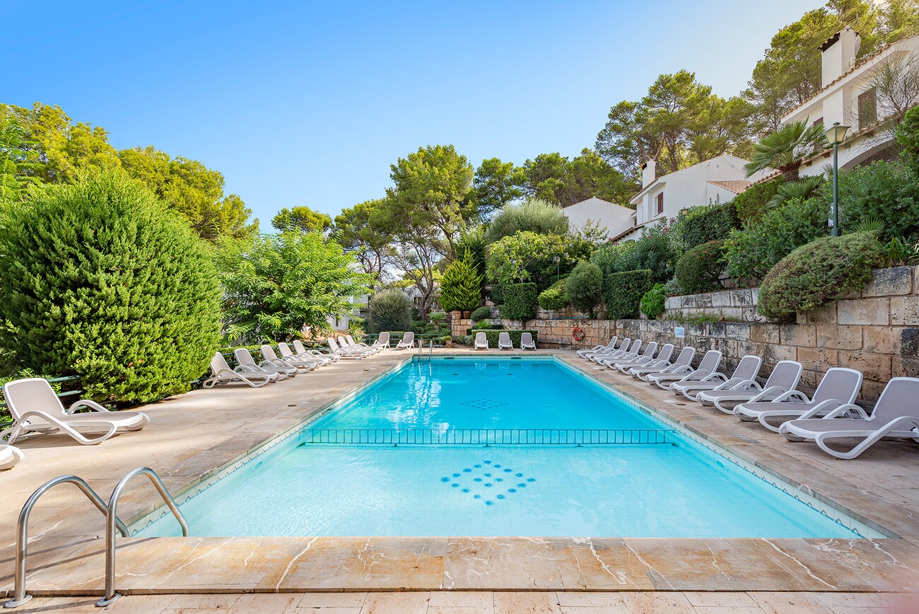 Vogue villa with private garden and communal pool in Cala Sant Vicenç, reference CAV40397POL4ETV